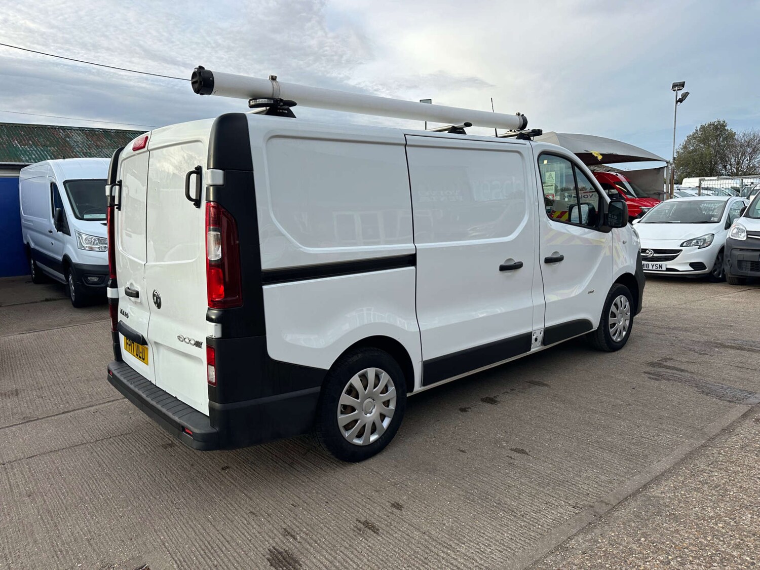 Used Vauxhall Vivaro 2017 for sale - 76530908: Photo 11
