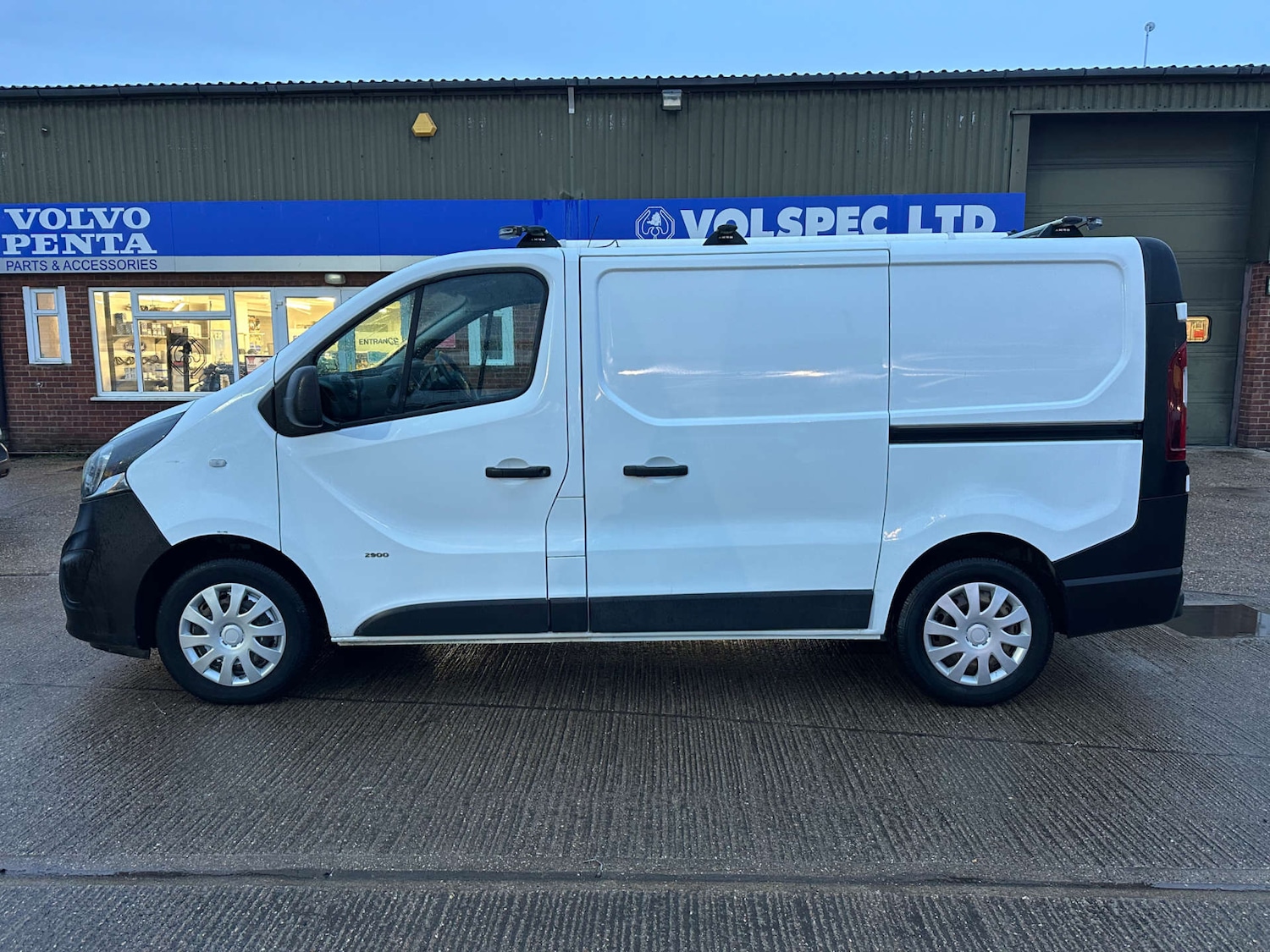 Used Vauxhall Vivaro 2016 for sale - 77280652: Photo 5