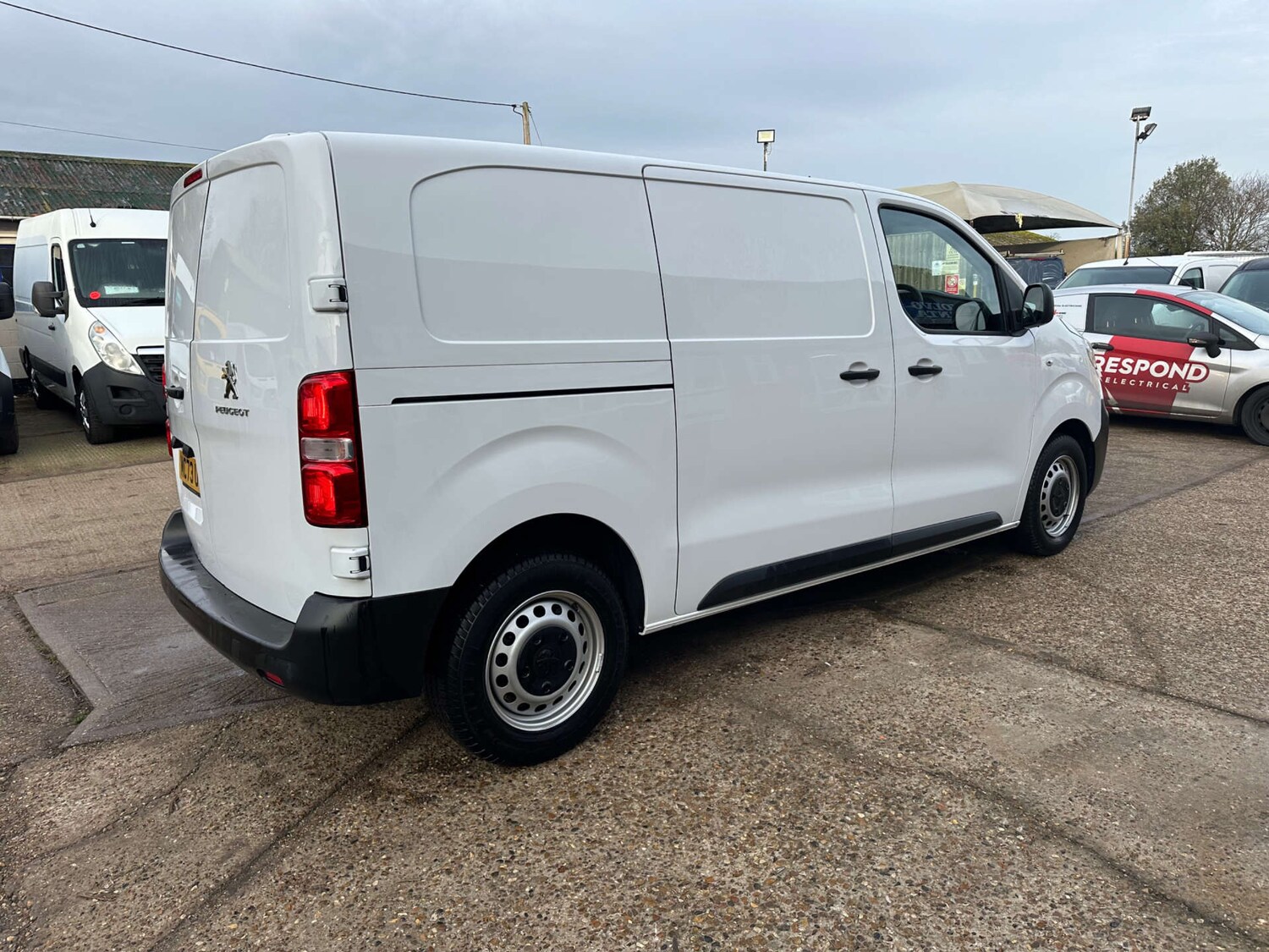 Used Peugeot Expert 2023 for sale - 76966965: Photo 11