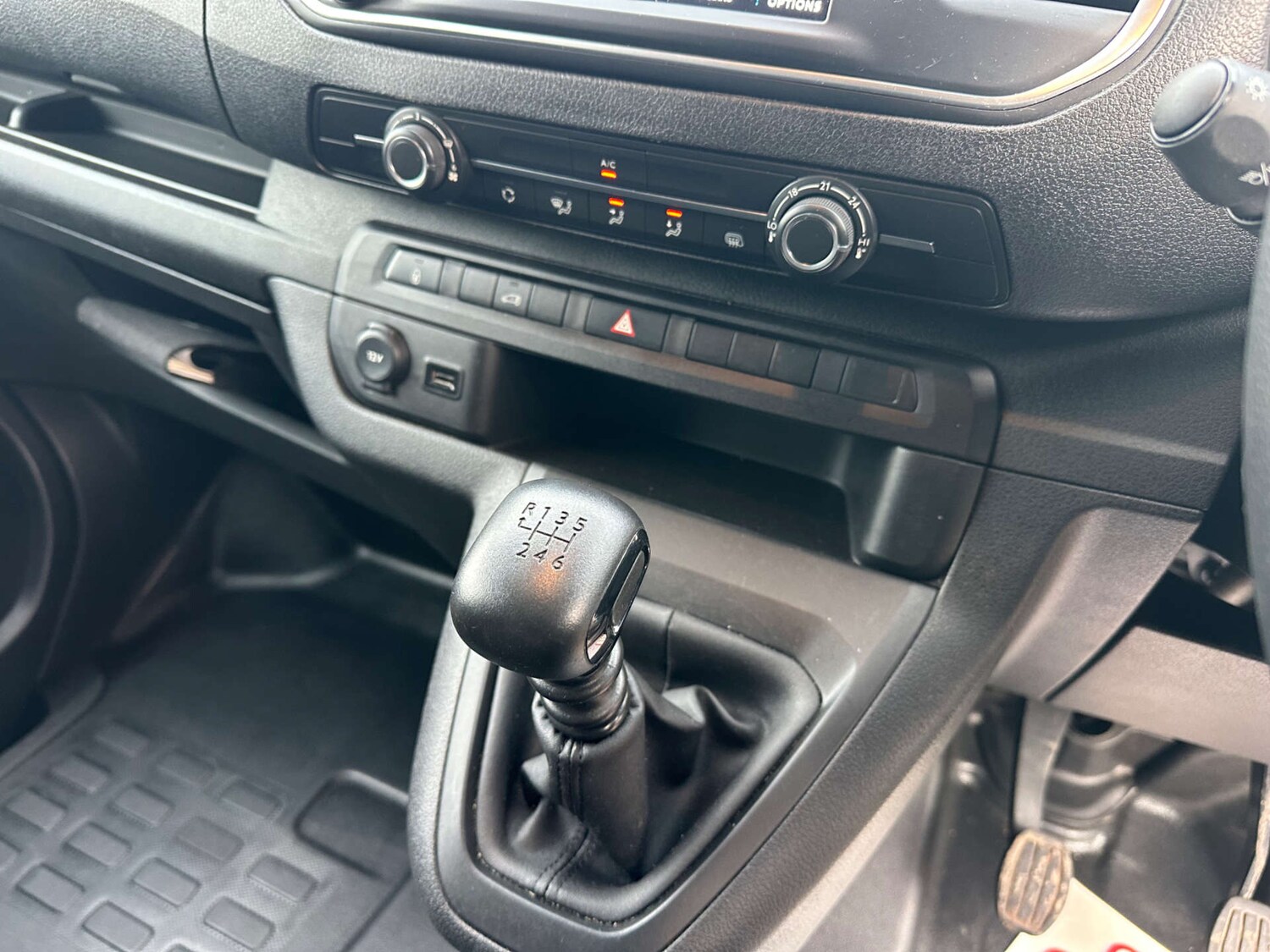 Used Peugeot Expert 2023 for sale - 76966965: Photo 23