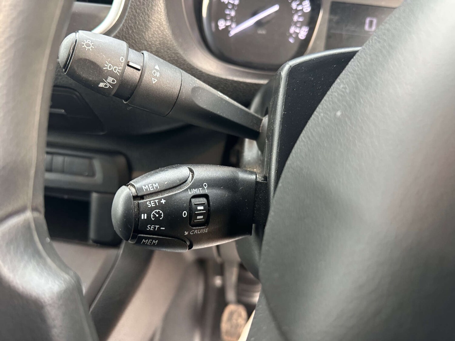 Used Peugeot Expert 2023 for sale - 76966965: Photo 24