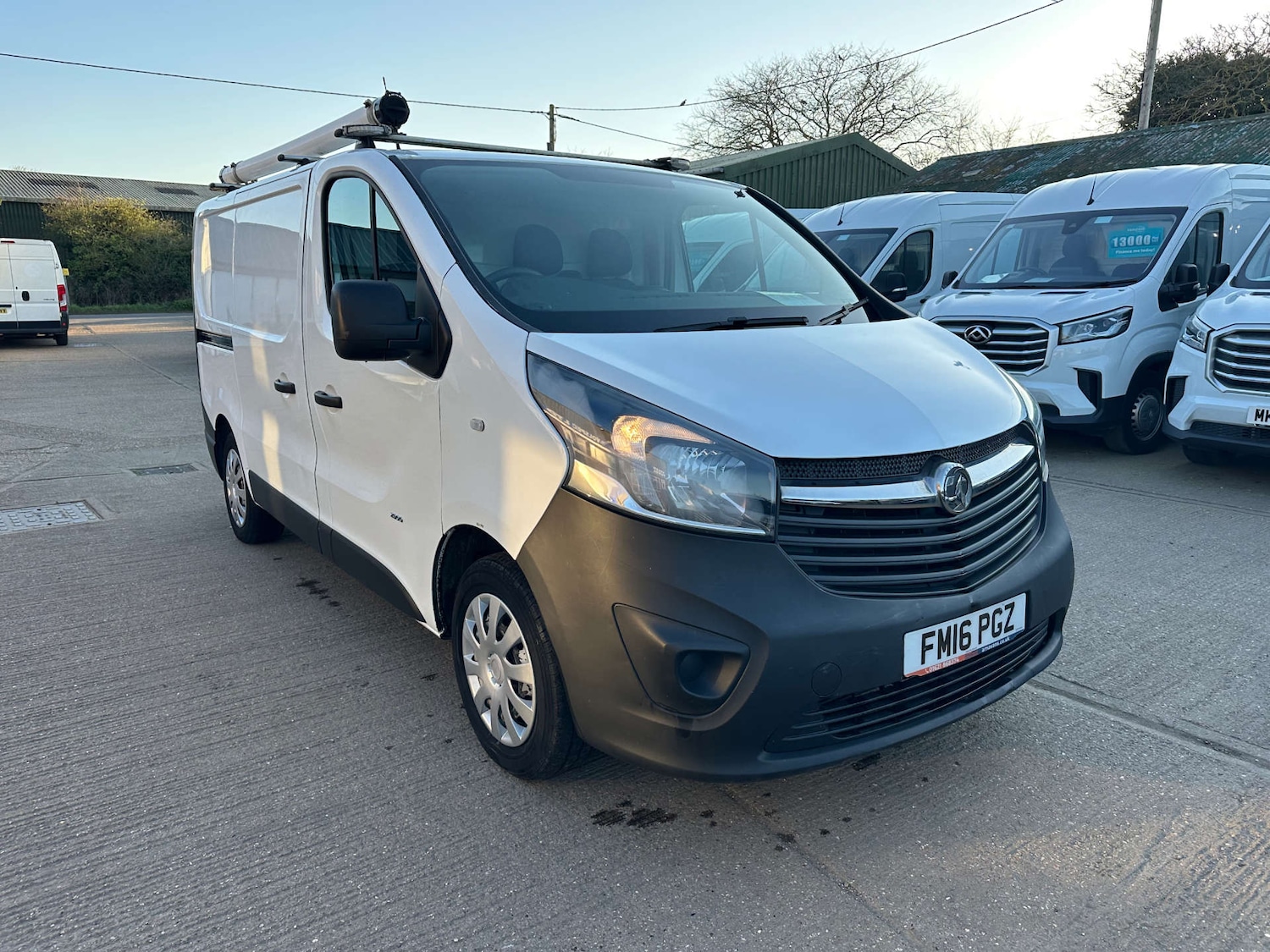 Used Vauxhall Vivaro 2016 for sale - 77959850: Photo 3
