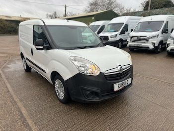 Used Vauxhall Combo 2015 for sale - 77669297: Photo