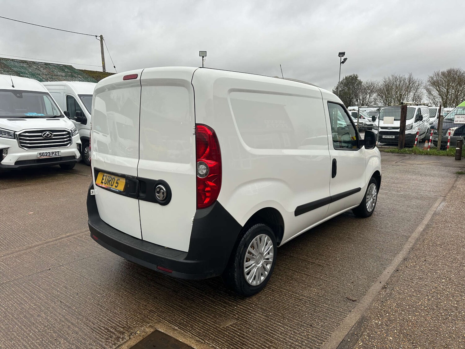 Used Vauxhall Combo 2015 for sale - 77669297: Photo 8