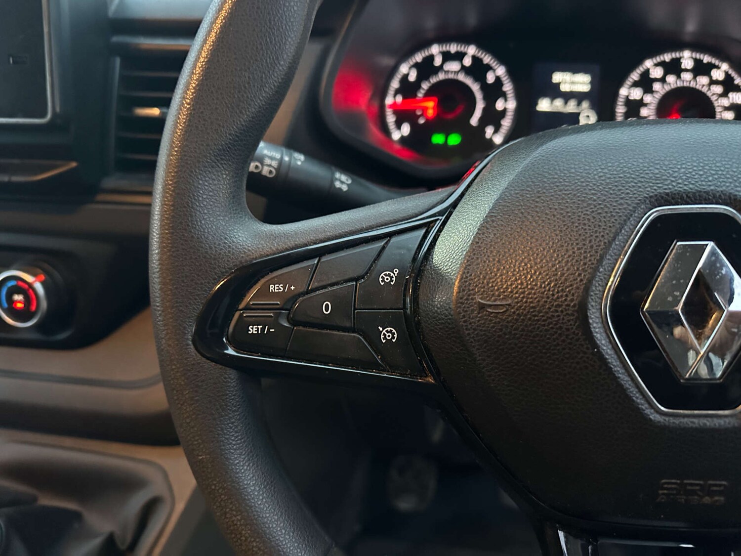 Used Renault Trafic 2022 for sale - 77043117: Photo 19