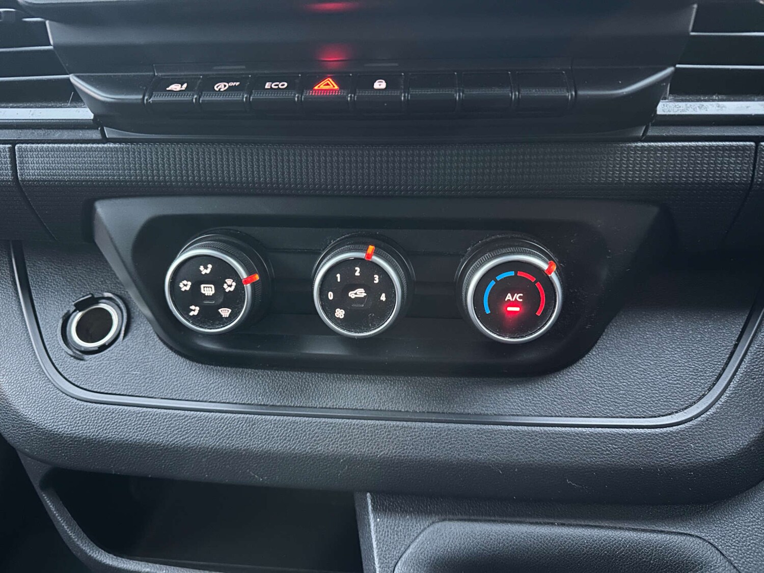 Used Renault Trafic 2022 for sale - 77043117: Photo 24