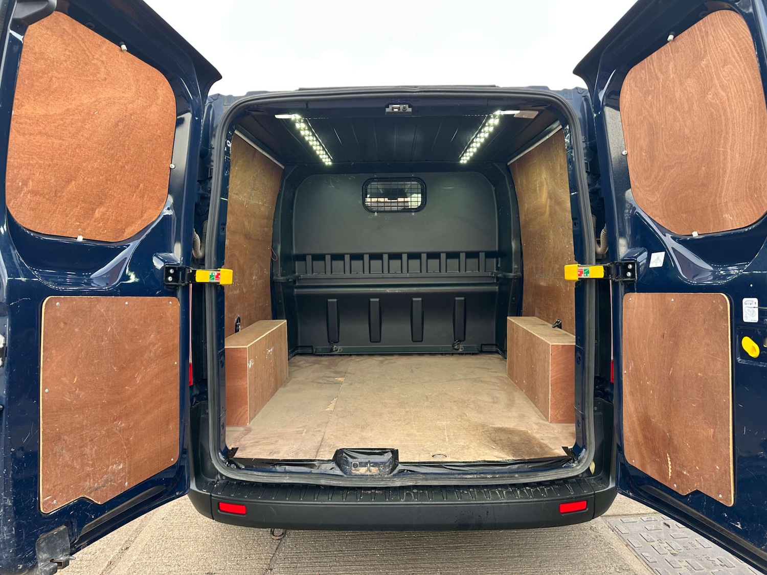 Used Ford Transit Custom 2020 for sale - 76139971: Photo 10