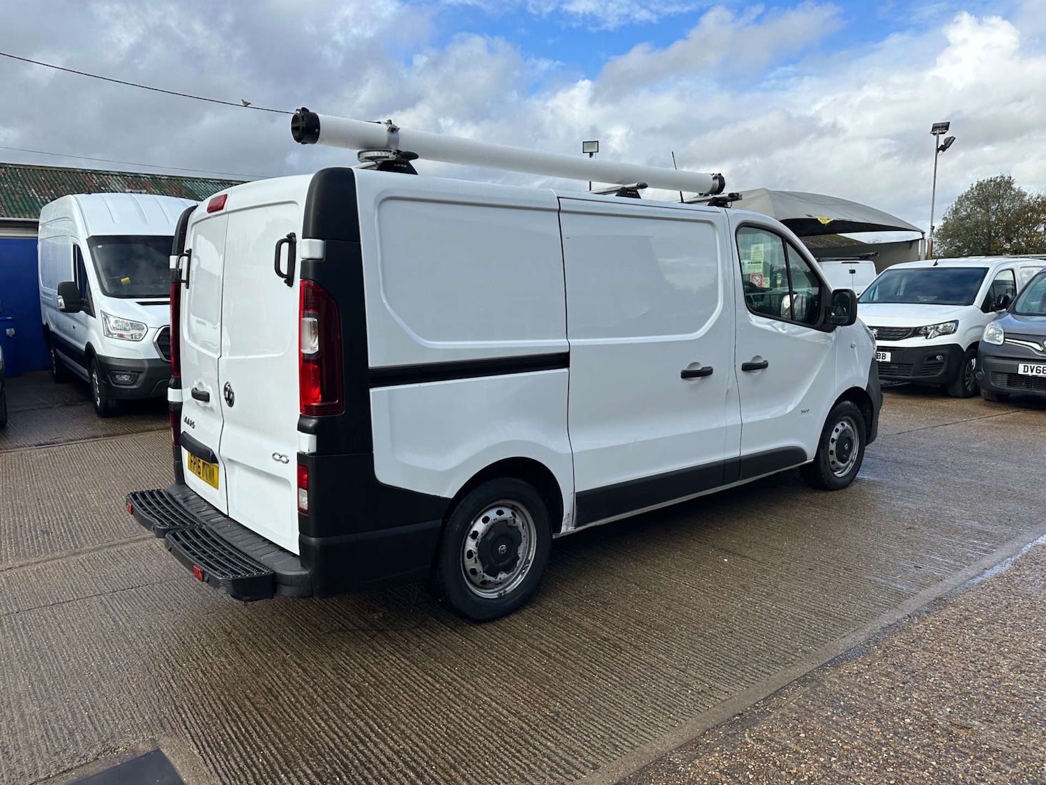 Used Vauxhall Vivaro 2016 for sale - 76601067: Photo 10