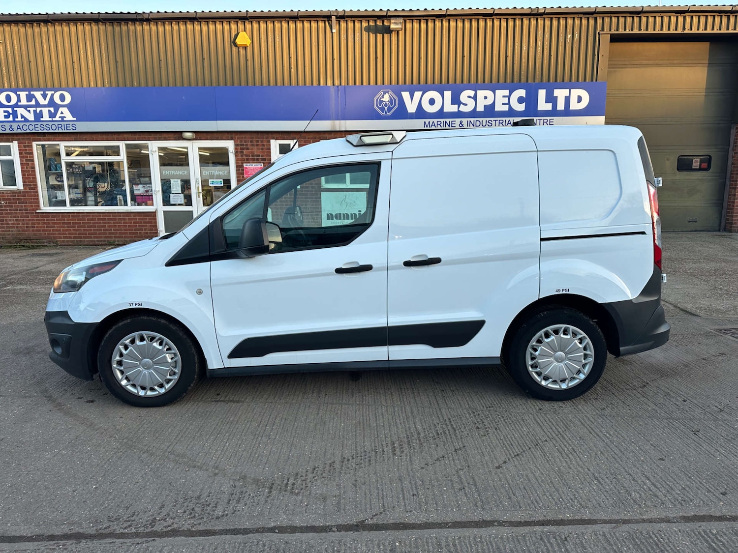 Used Ford Transit Connect 2017 for sale - 77068939: Photo 6