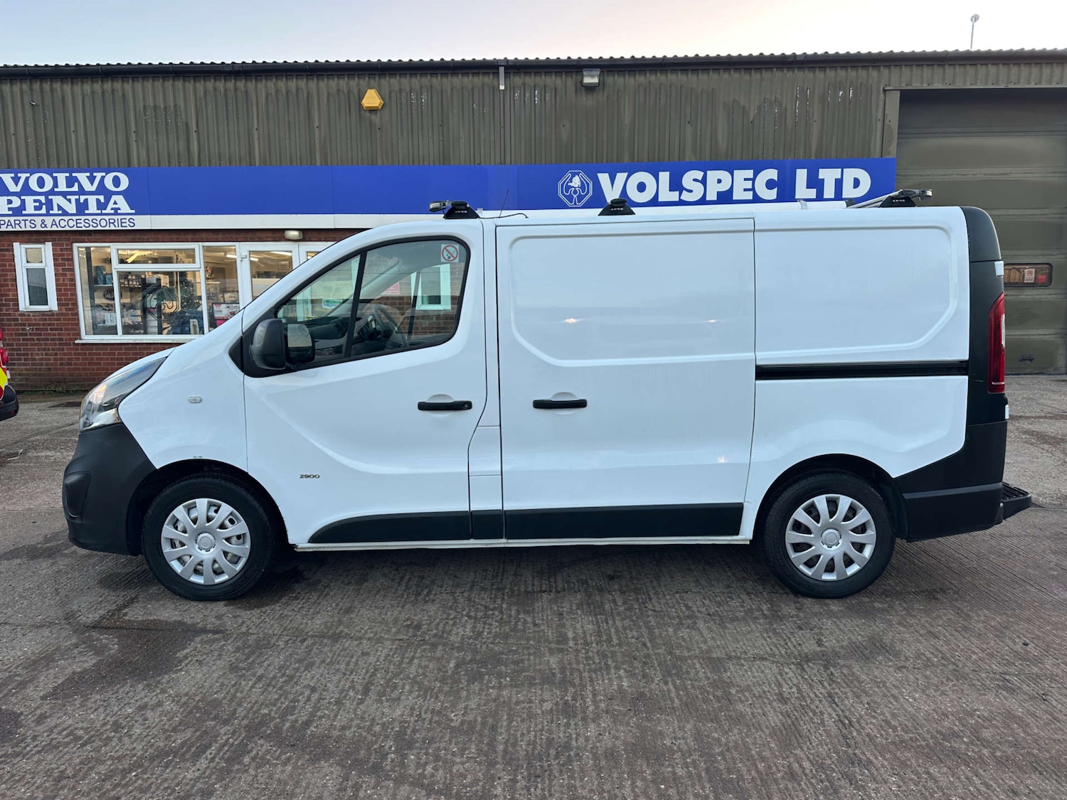 Used Vauxhall Vivaro 2017 for sale - 78032010: Photo 6