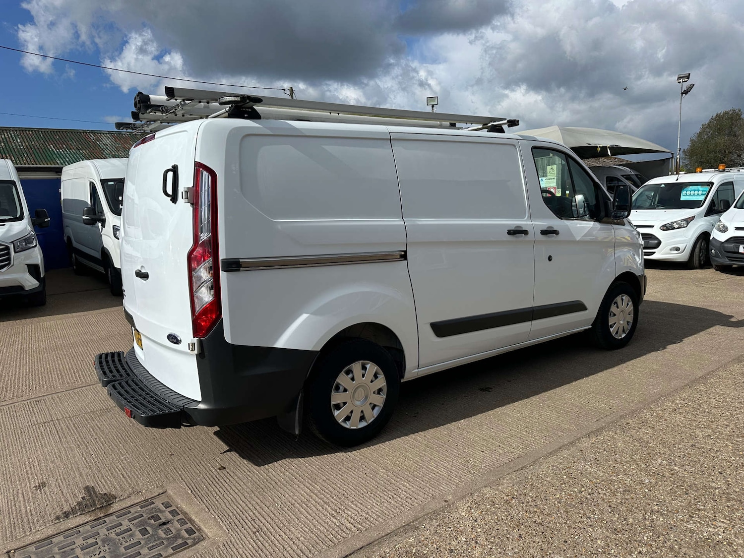 Used Ford Transit Custom 2017 for sale - 77896027: Photo 11