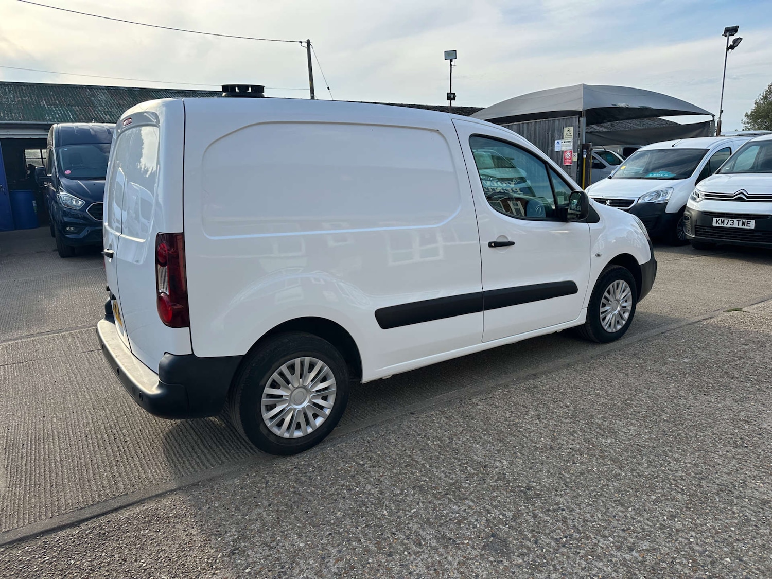 Used Peugeot Partner 2018 for sale - 76600921: Photo 11