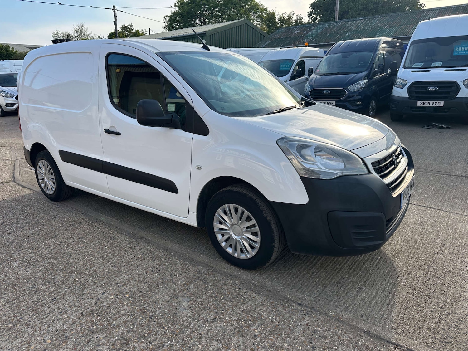 Used Peugeot Partner 2018 for sale - 76600921: Photo 13