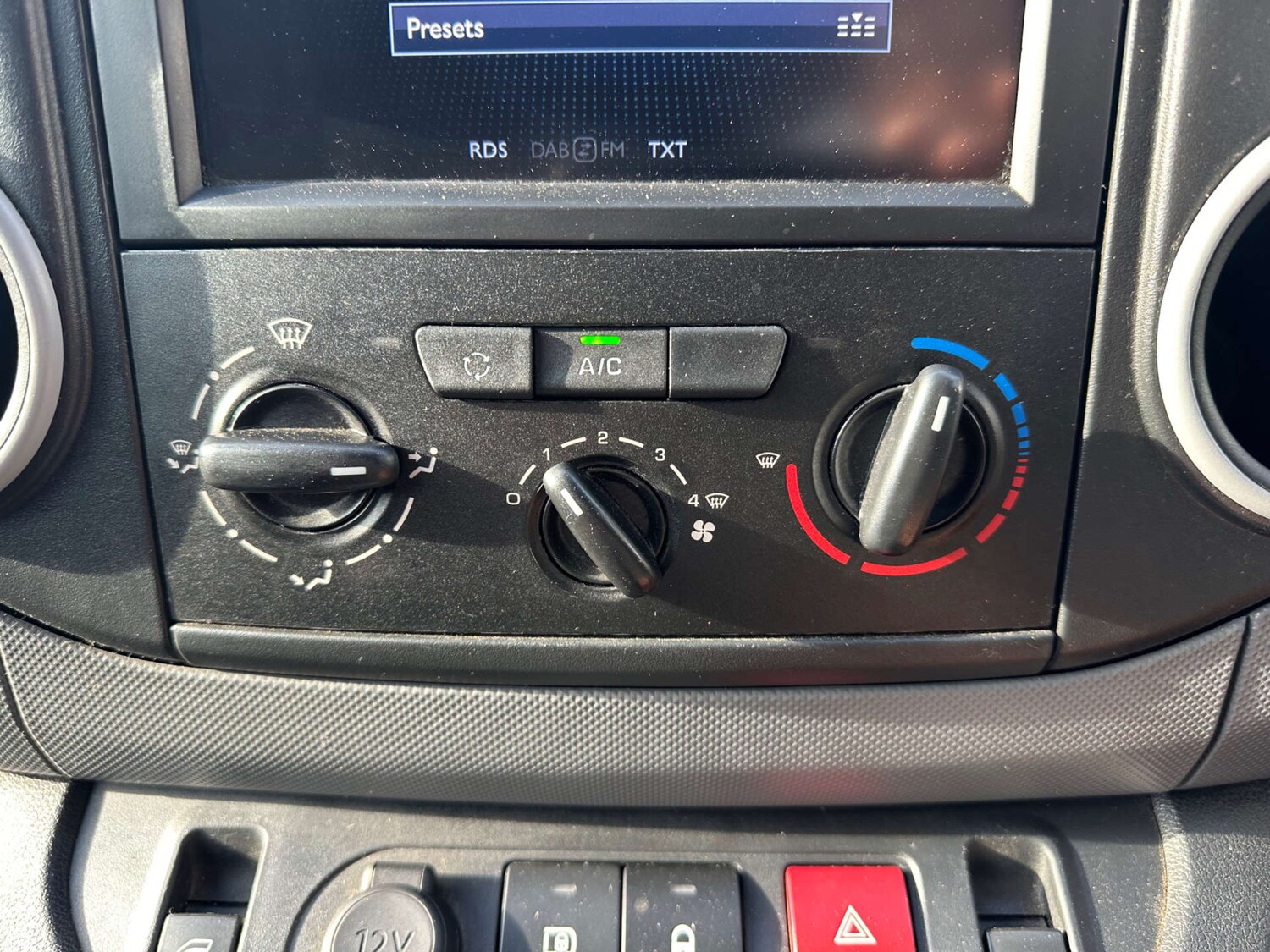 Used Peugeot Partner 2018 for sale - 76600921: Photo 23