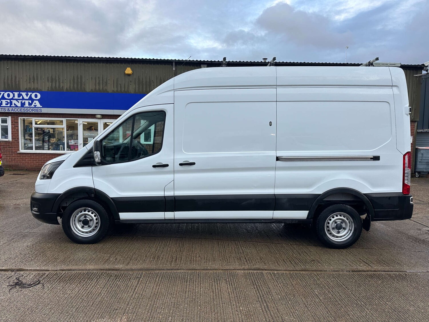 Used Ford Transit 2022 for sale - 76600537: Photo 6