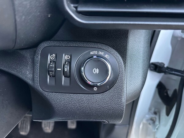 Used Vauxhall Combo 2019 for sale - 76000379: Photo 23
