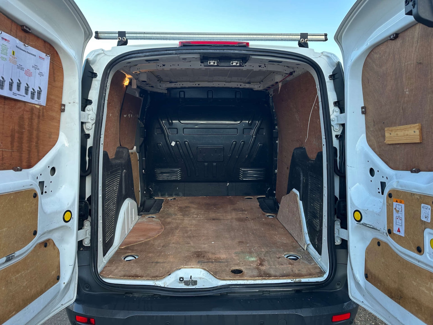 Used Ford Transit Connect 2017 for sale - 76937712: Photo 9