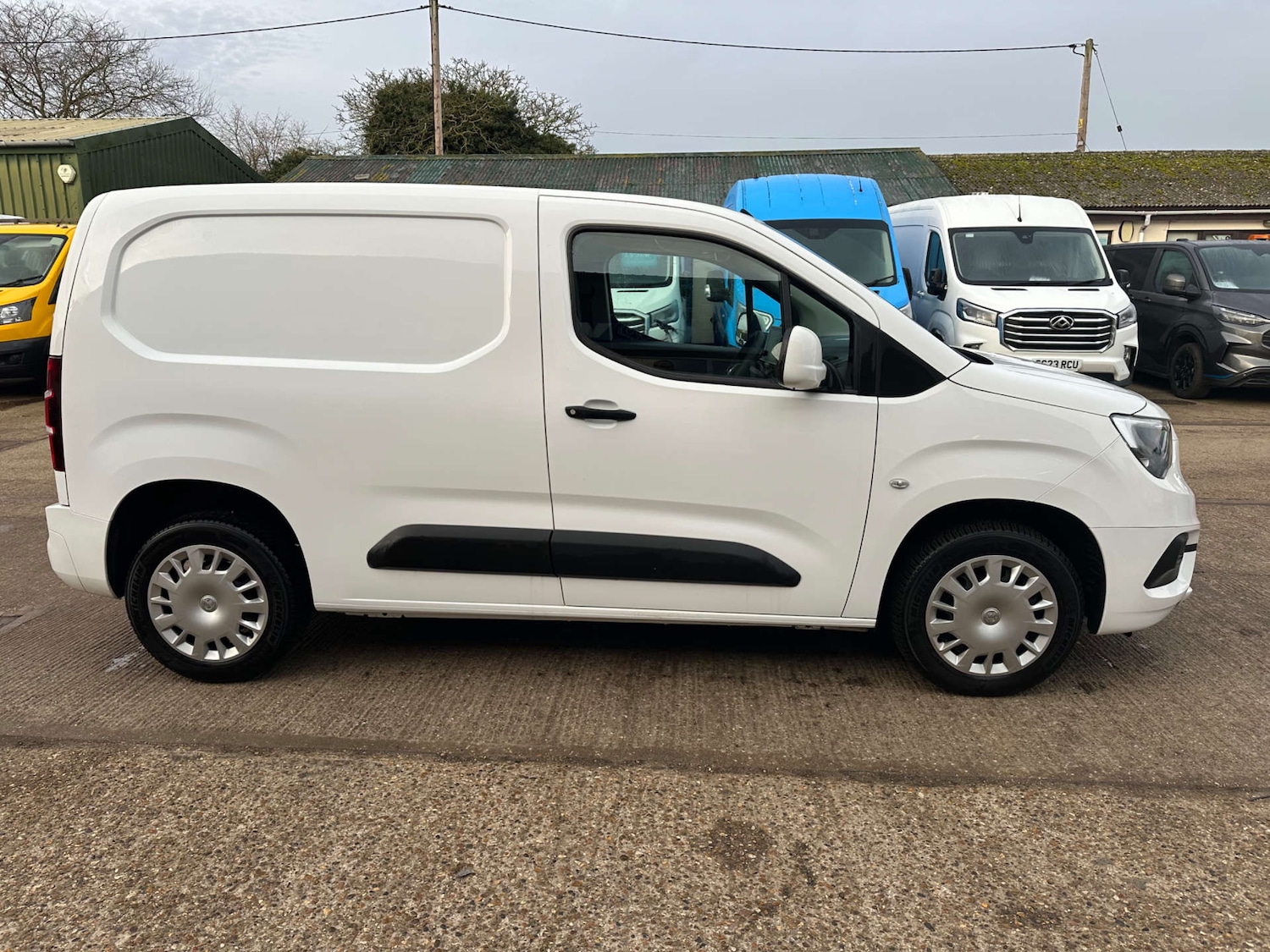 Used Vauxhall Combo 2020 for sale - 76966976: Photo 11