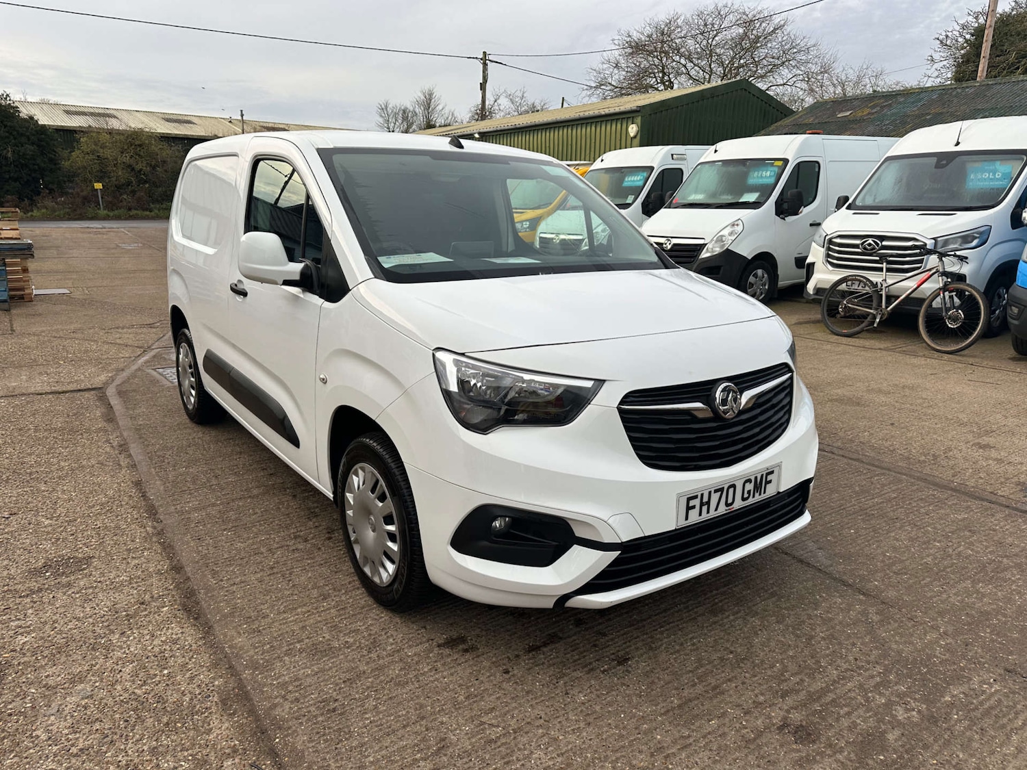 Used Vauxhall Combo 2020 for sale - 76966976: Photo 3