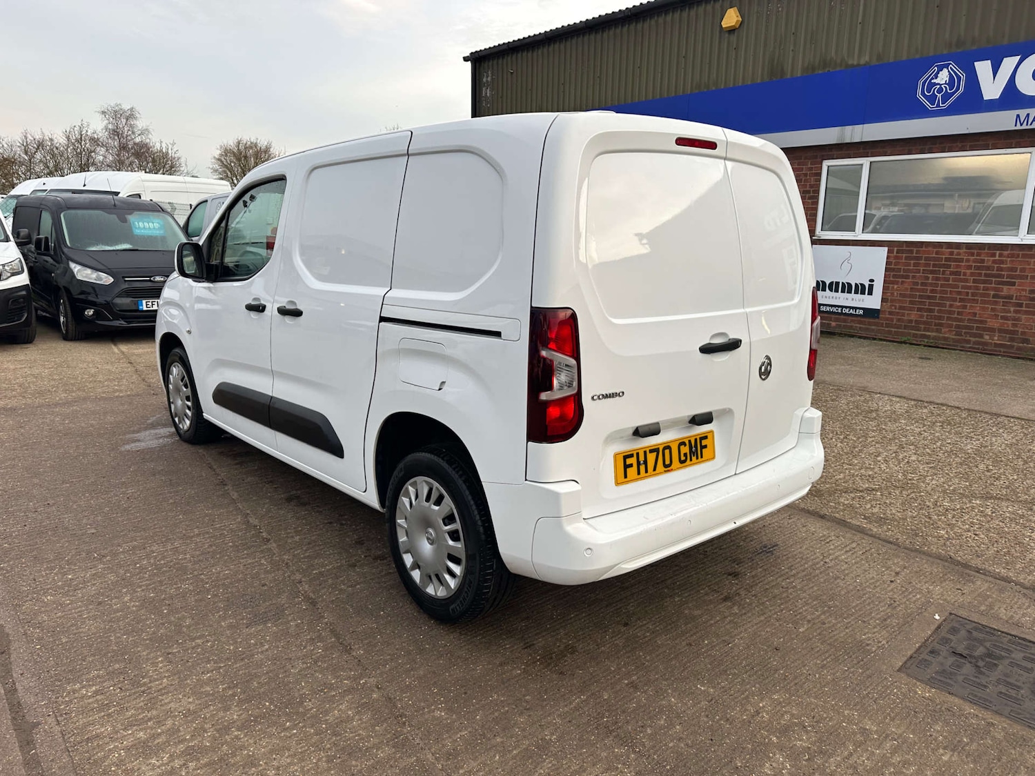 Used Vauxhall Combo 2020 for sale - 76966976: Photo 8