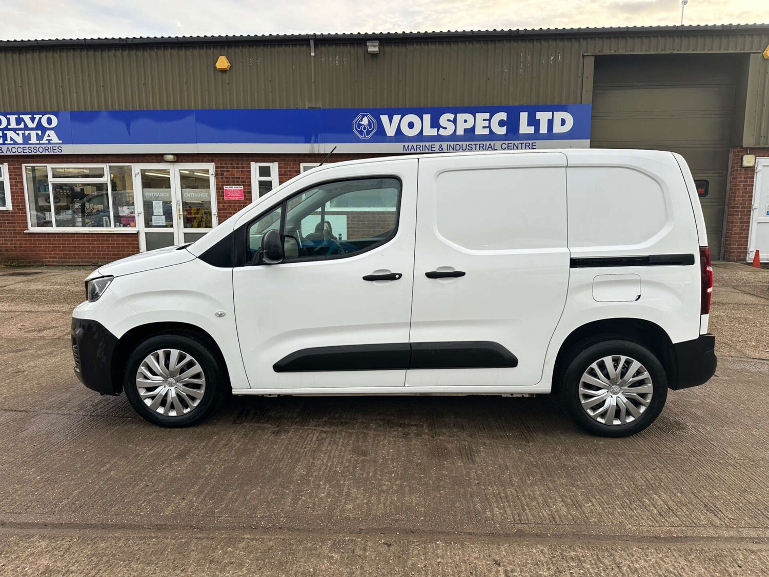 Used Peugeot Partner 2019 for sale - 76966971: Photo 6