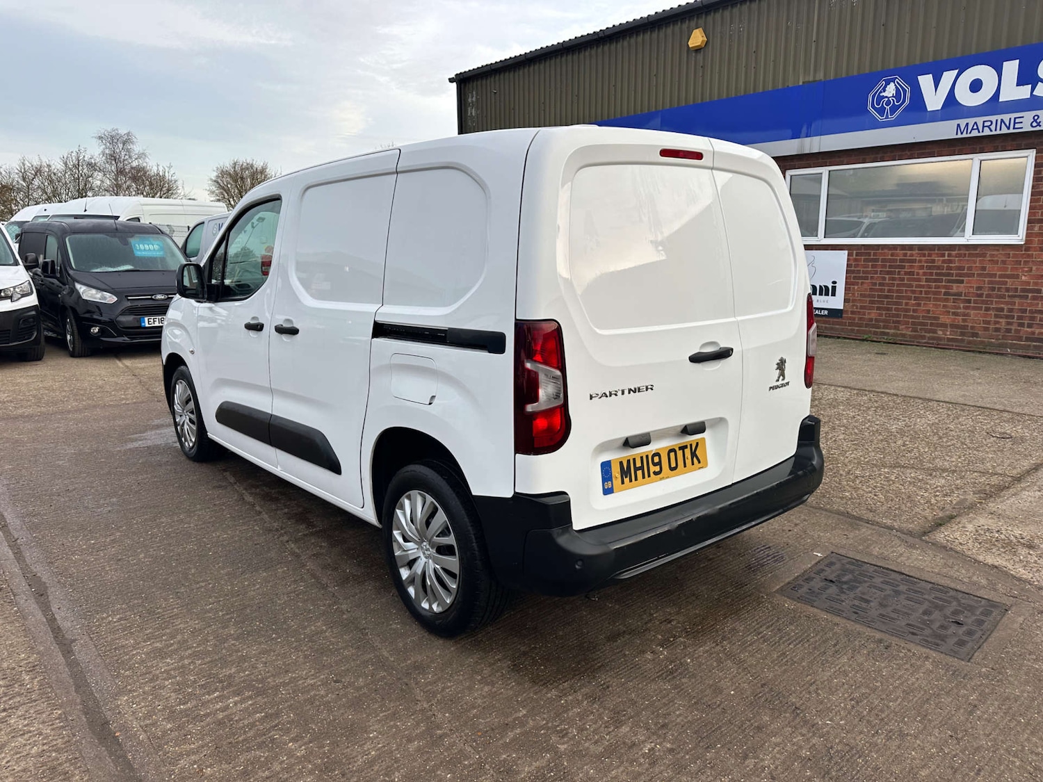 Used Peugeot Partner 2019 for sale - 76966971: Photo 8