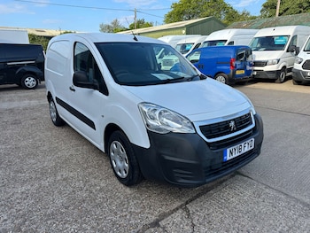 Used Peugeot Partner 2018 for sale - 75341170: Photo