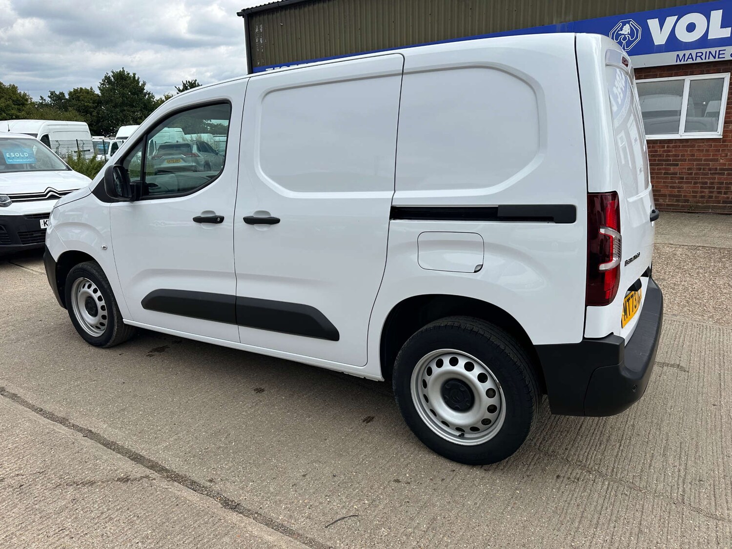 Used Citroen Berlingo 2023 for sale - 76363845: Photo 7