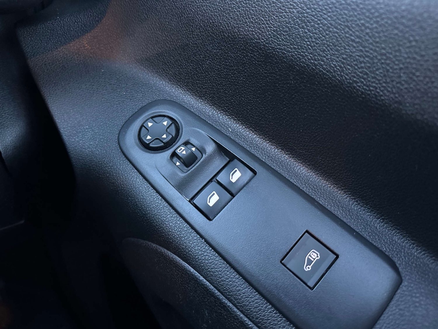 Used Peugeot Partner 2021 for sale - 76552577: Photo 23