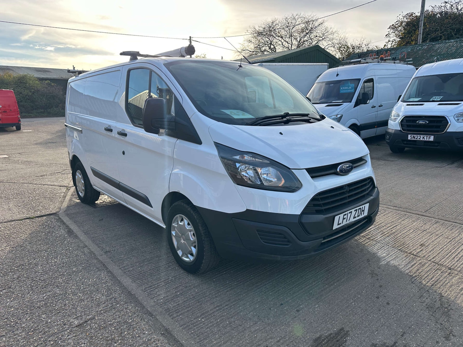 Used Ford Transit Custom 2017 for sale - 76511122: Photo 3