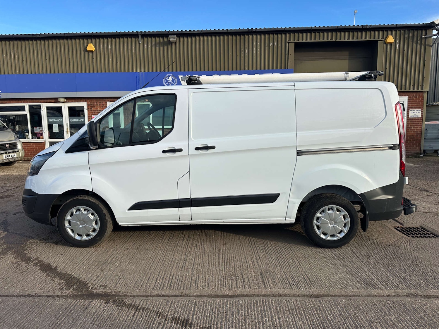 Used Ford Transit Custom 2017 for sale - 76511122: Photo 6