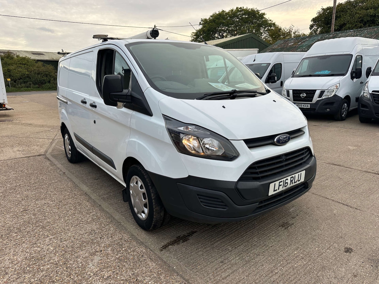 Used Ford Transit Custom 2016 for sale - 76112477: Photo 3