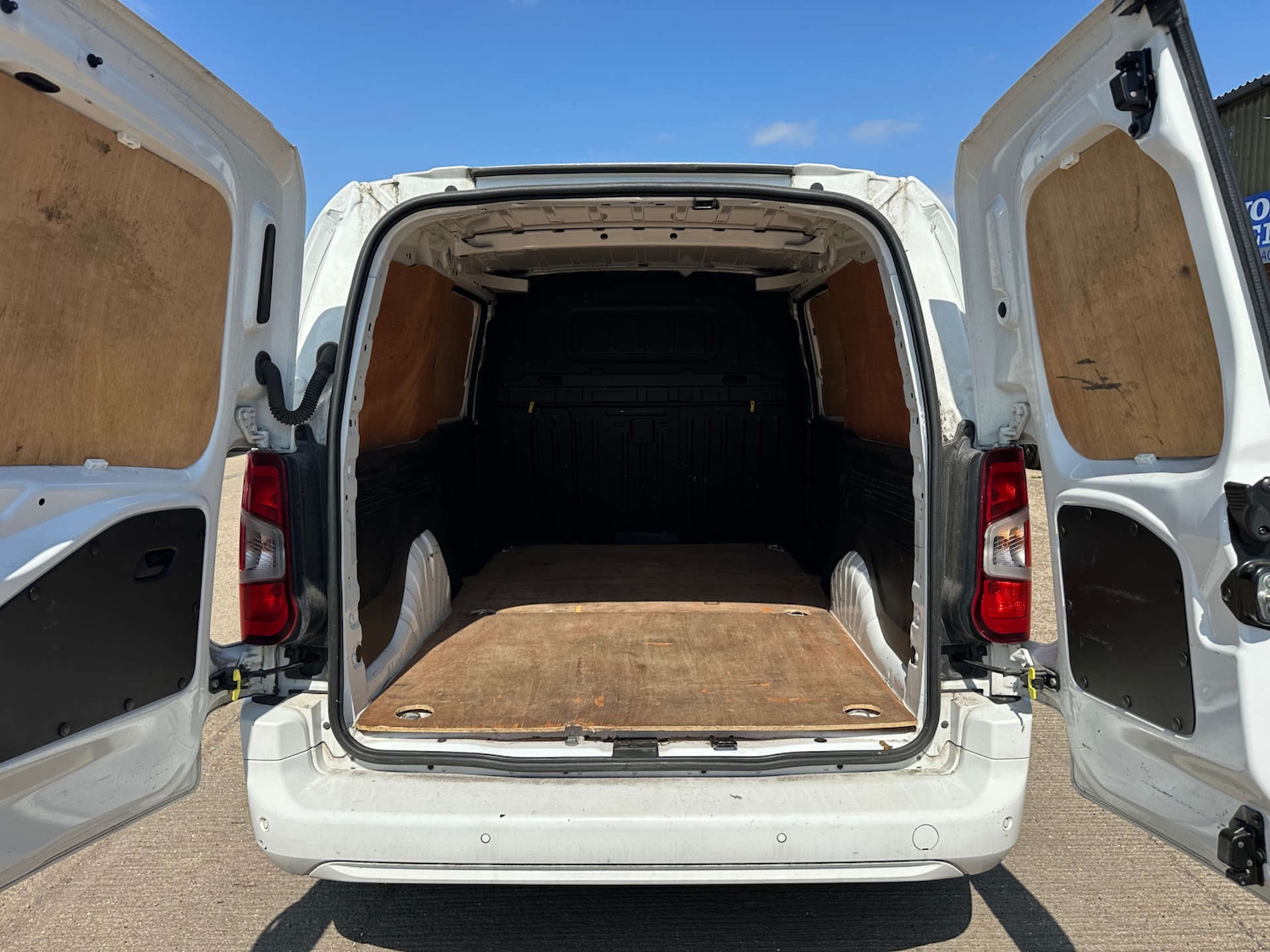 Used Vauxhall Combo 2020 for sale - 76601683: Photo 9