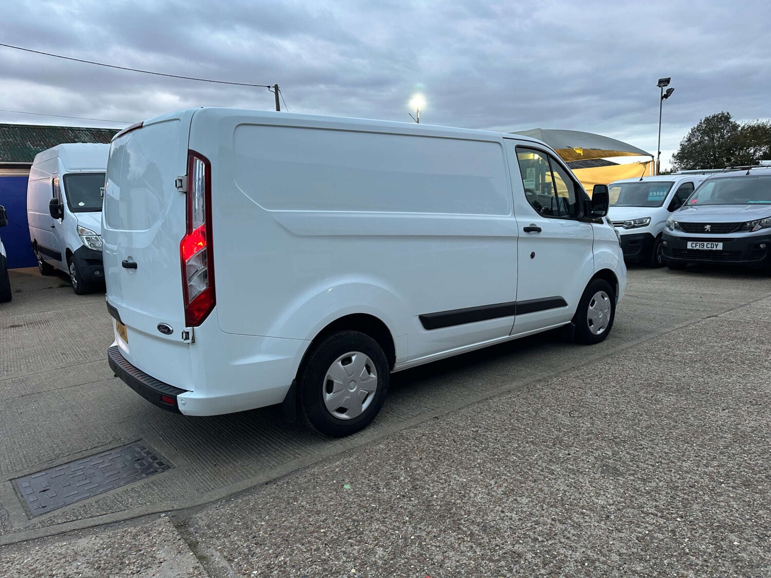 Used Ford Transit Custom 2019 for sale - 76086790: Photo 11