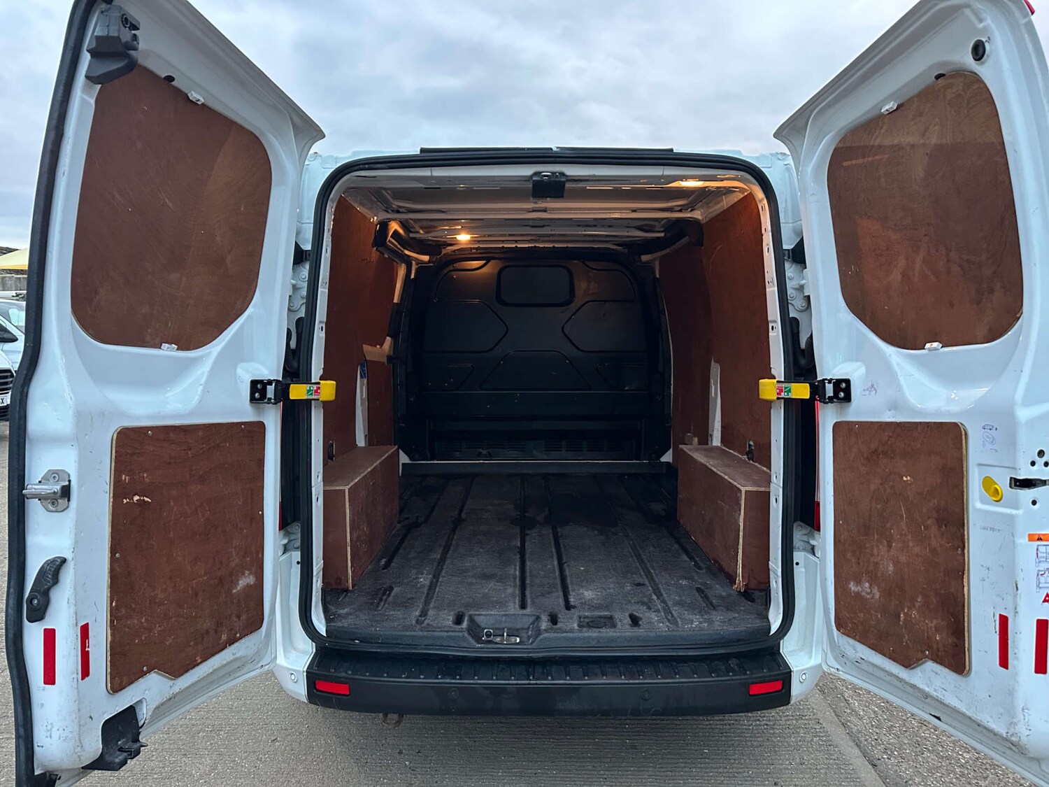 Used Ford Transit Custom 2019 for sale - 76086790: Photo 9