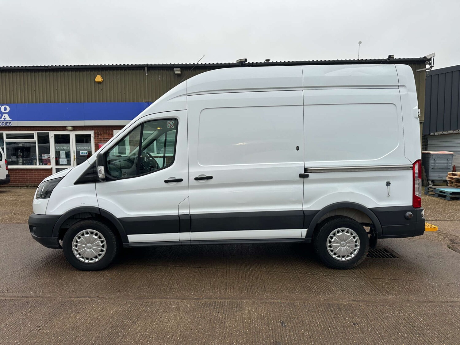 Used Ford Transit 2018 for sale - 77022671: Photo 6