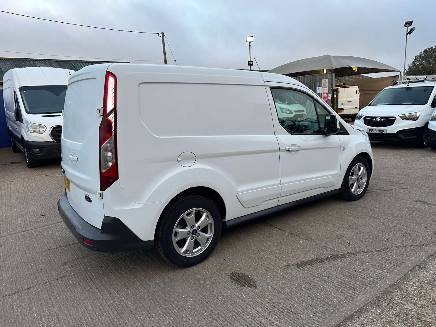 Used Ford Transit Connect 2018 for sale - 76363565: Photo 11