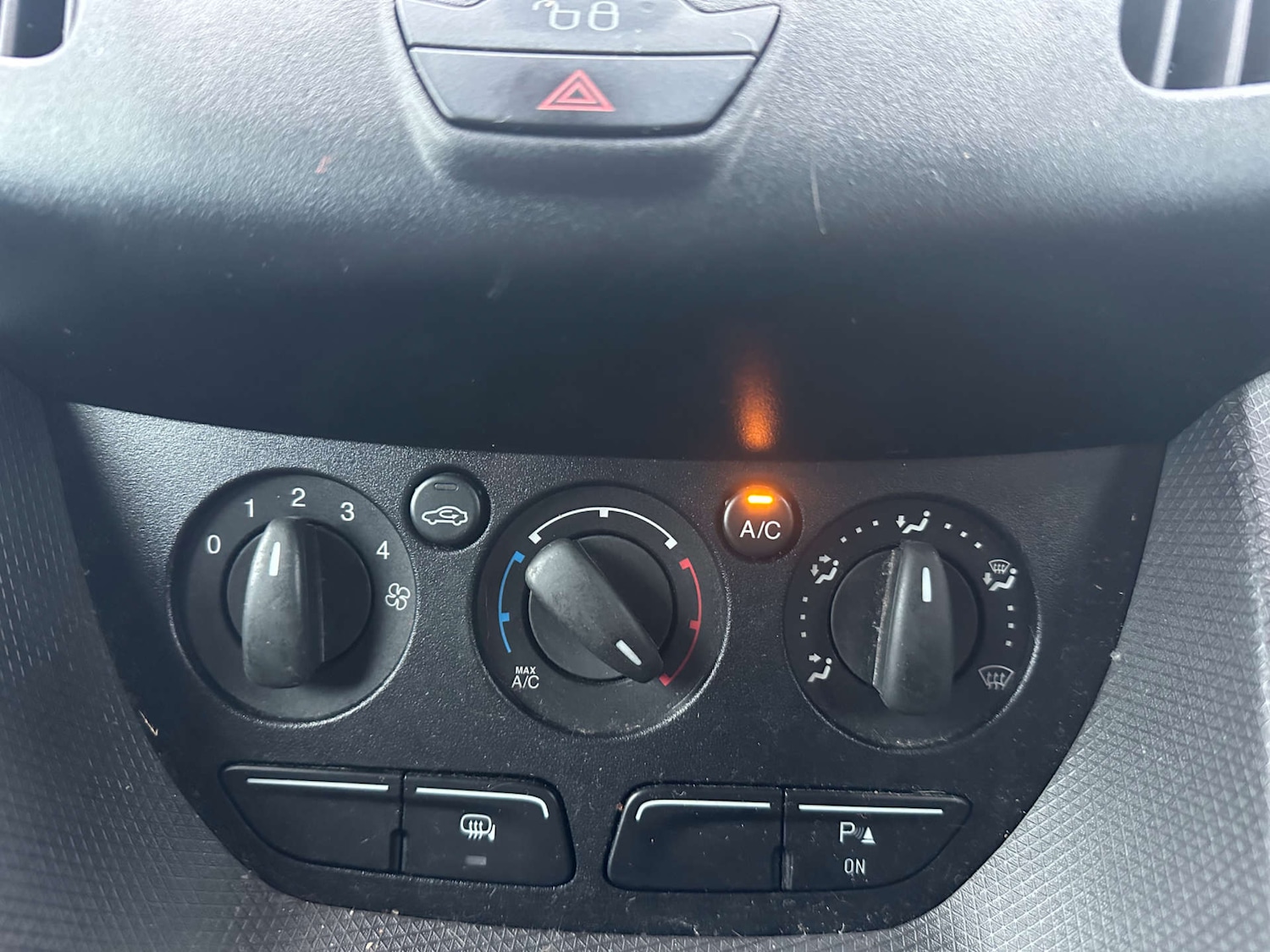 Used Ford Transit Connect 2017 for sale - 77068936: Photo 19