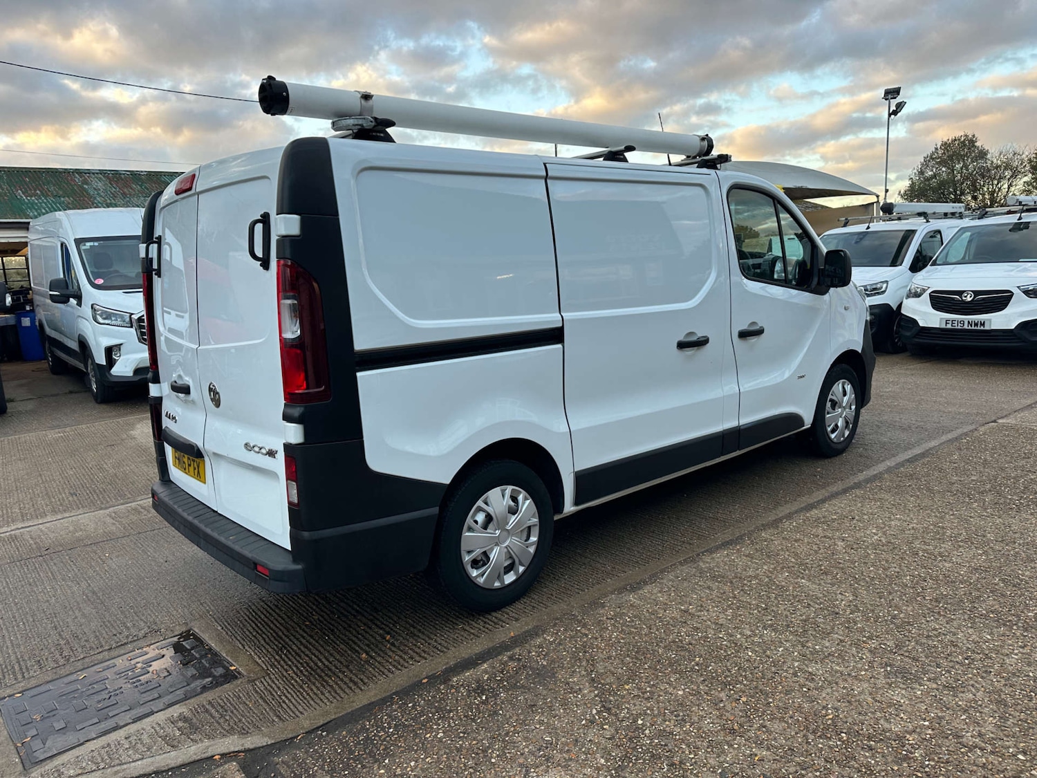 Used Vauxhall Vivaro 2016 for sale - 76431132: Photo 12