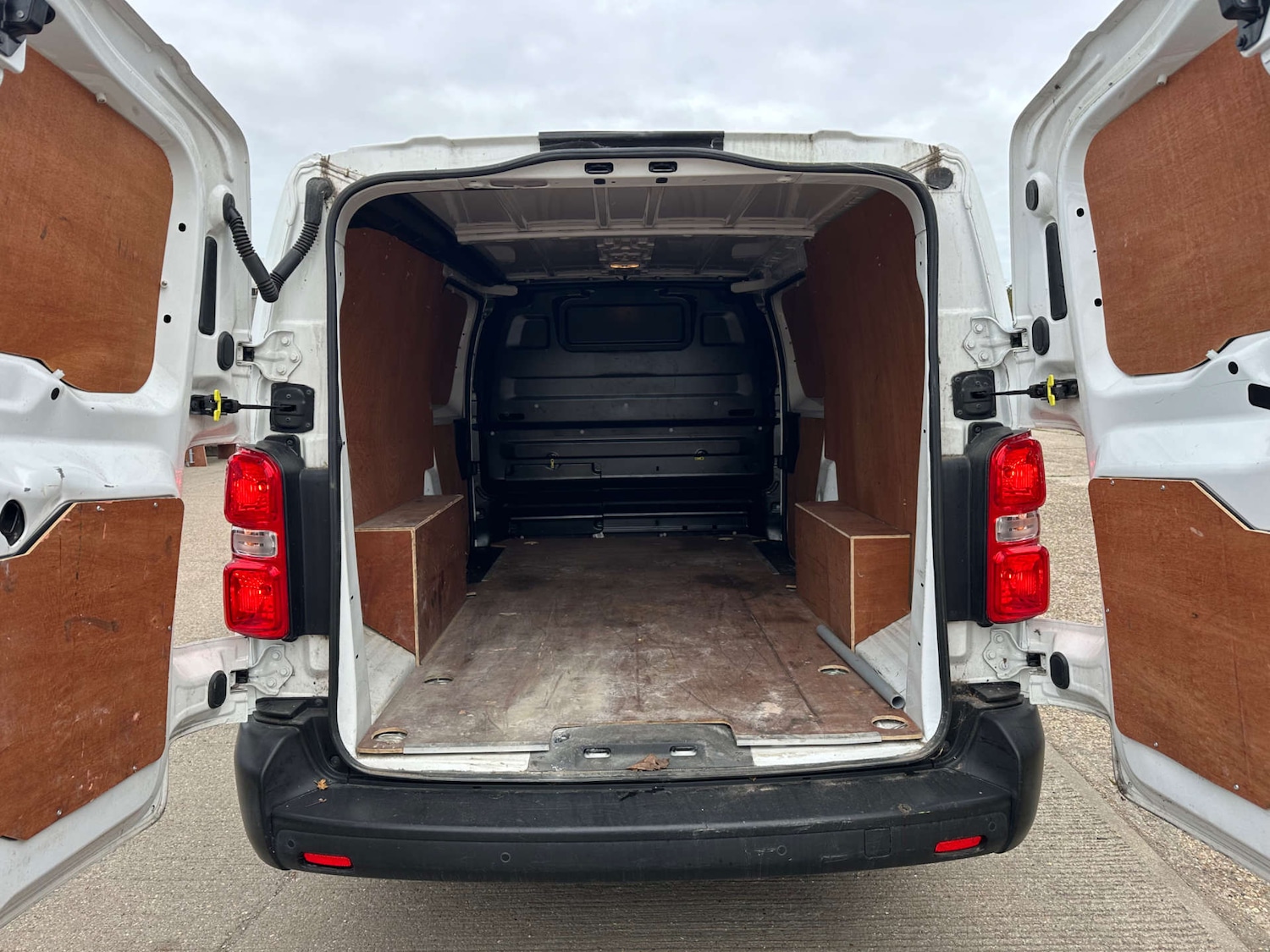 Used Peugeot Expert 2021 for sale - 76311267: Photo 9