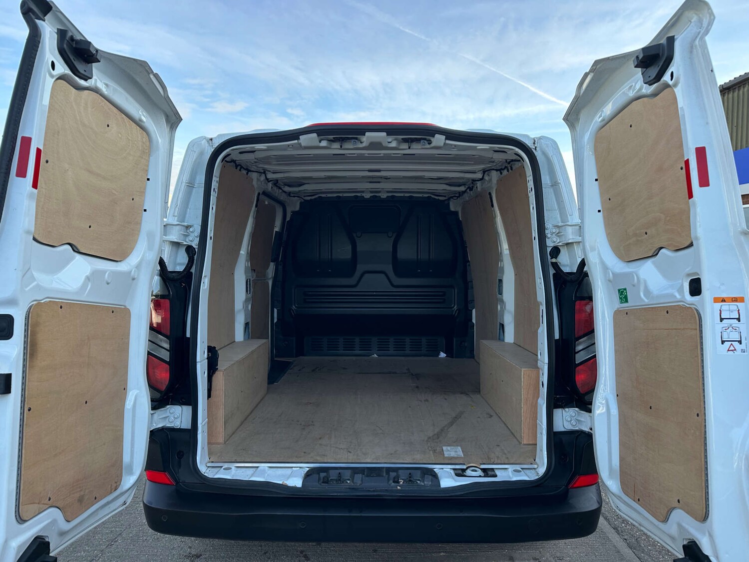 Used Ford Transit Custom 2024 for sale - 76034039: Photo 10