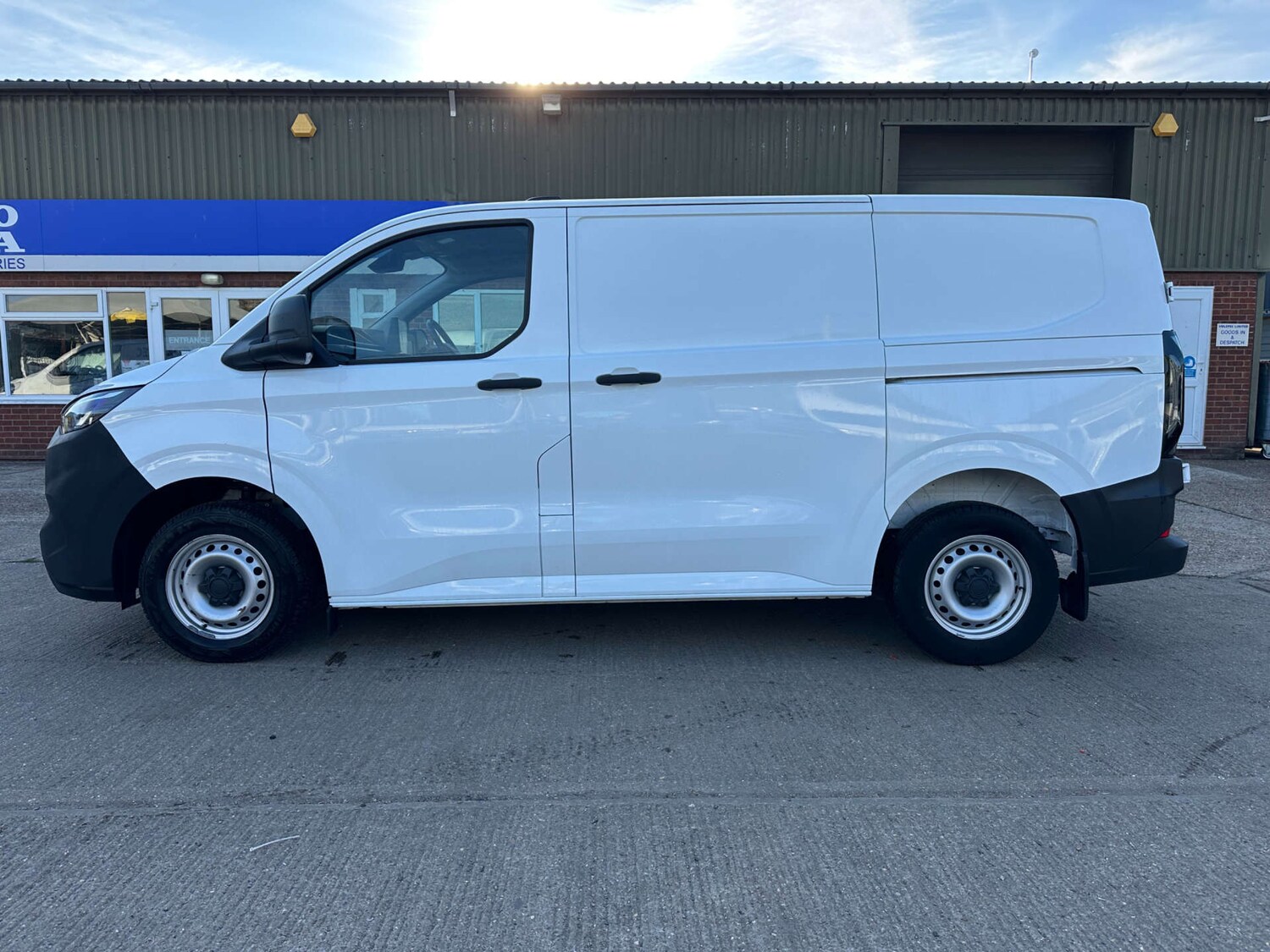 Used Ford Transit Custom 2024 for sale - 76034039: Photo 6