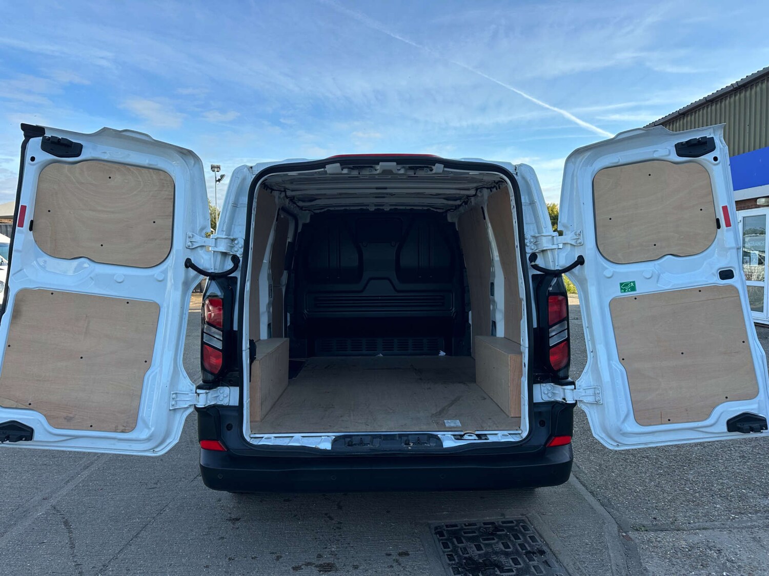 Used Ford Transit Custom 2024 for sale - 76034039: Photo 9