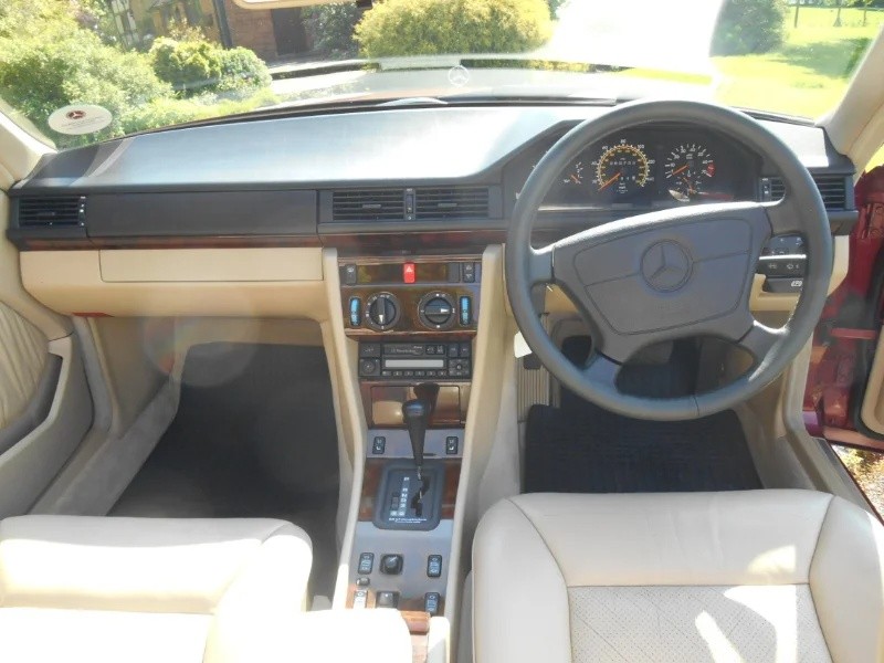 Used Mercedes-Benz E Class 1994 for sale - 76120243: Photo 10