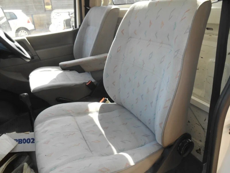 Used Volkswagen Campervan 1997 for sale - 76120158: Photo 4