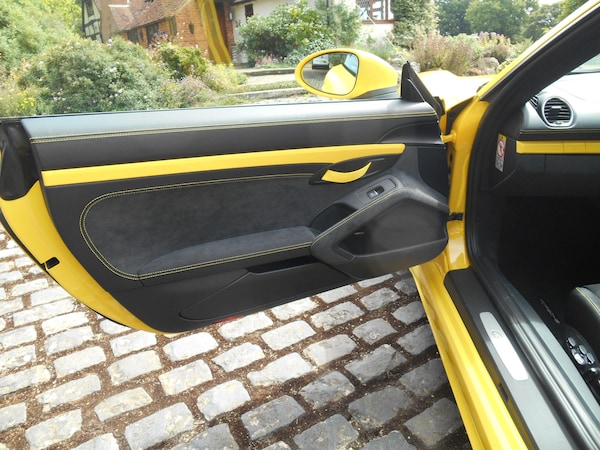Used Porsche 718 Cayman 2020 for sale - 75385604: Photo 18