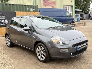 Used Fiat Punto 2016 for sale - 79168032: Photo
