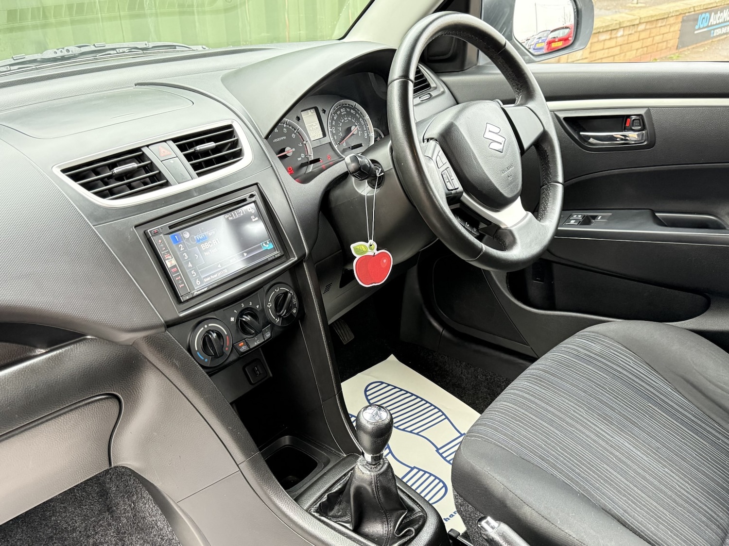 Used Suzuki Swift 2015 for sale - 77851386: Photo 19