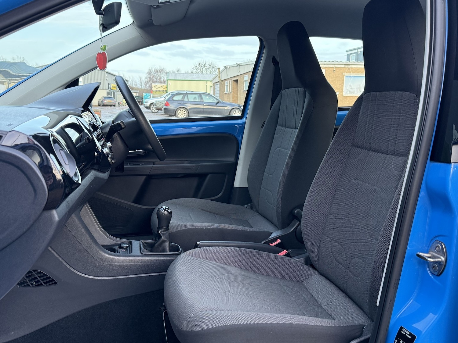 Used Volkswagen up! 2015 for sale - 77851303: Photo 23