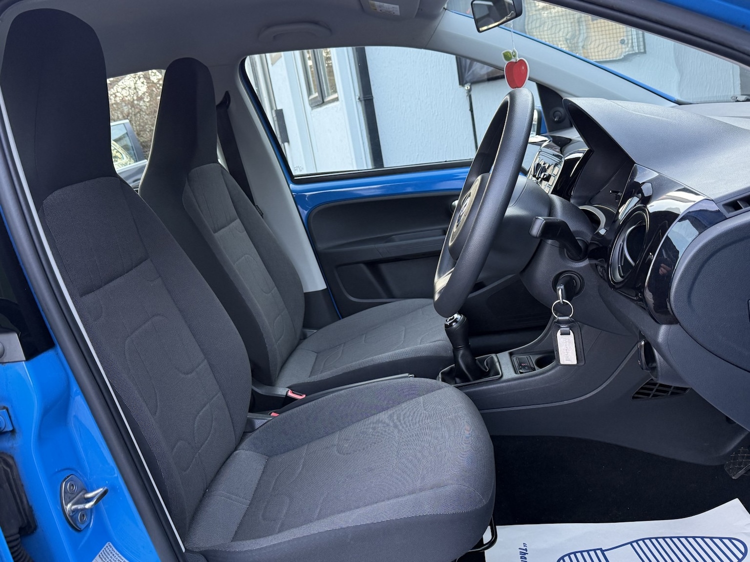 Used Volkswagen up! 2015 for sale - 77851303: Photo 25